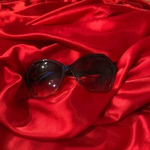 Express Sunglasses to see Nirvana